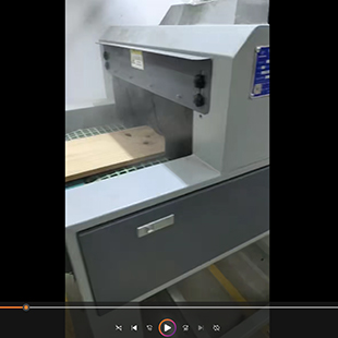 广东客户案例：家具木板木材自动喷砂机工作视频