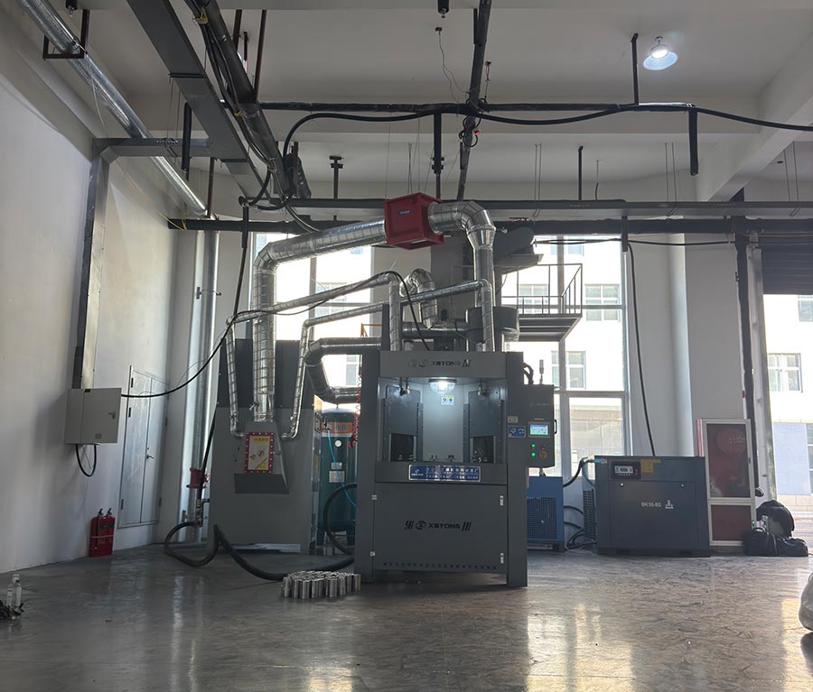 鑫百通XBTONG品牌转盘式自动喷砂机