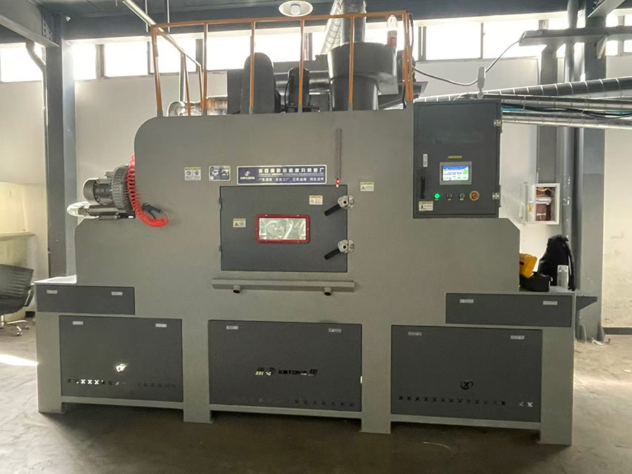 鑫百通输送式自动喷砂机设备